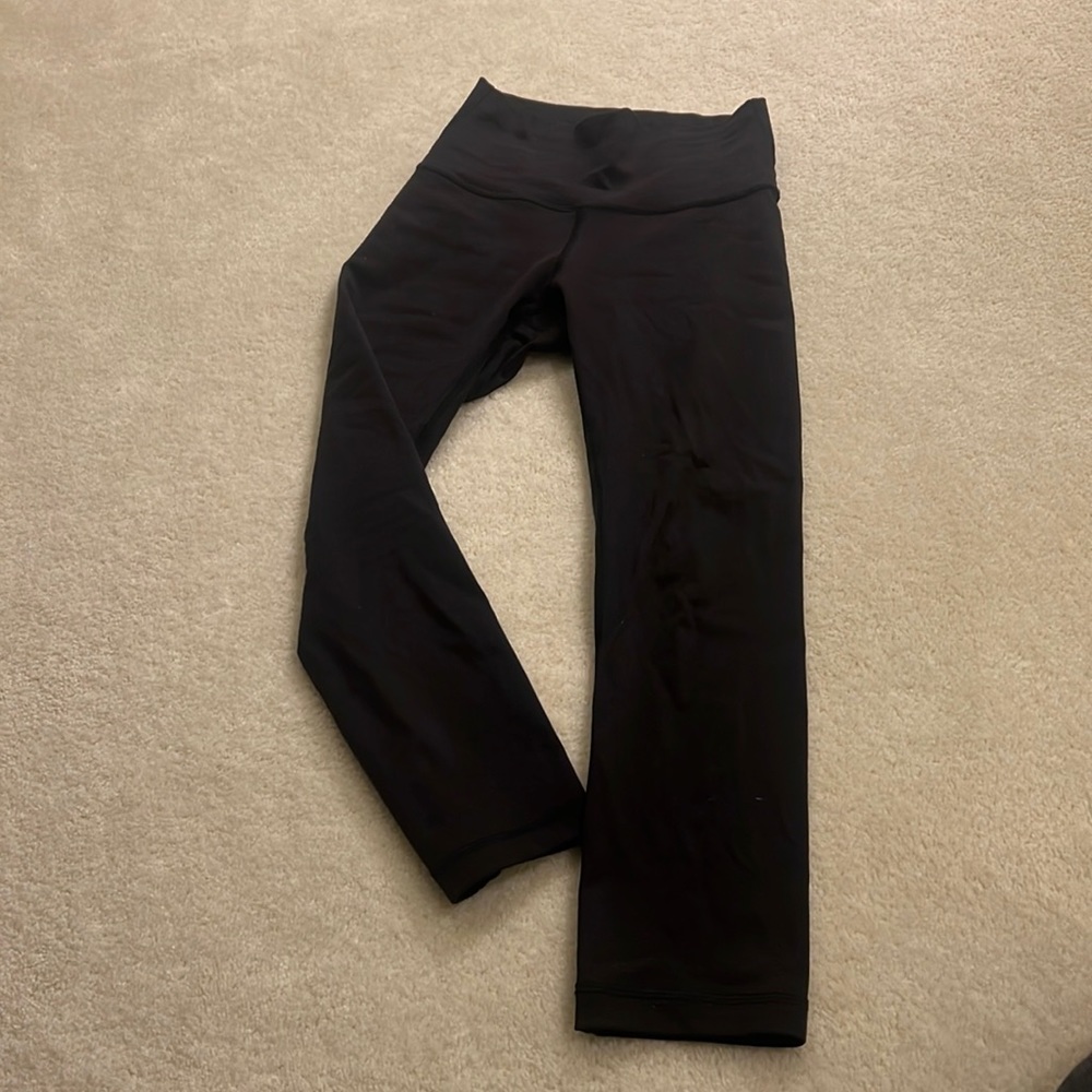 Size 4 crop lulu lemon high rise EUC leggings